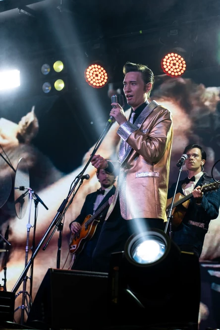 ELVIS ON TOUR: концерт при свечах