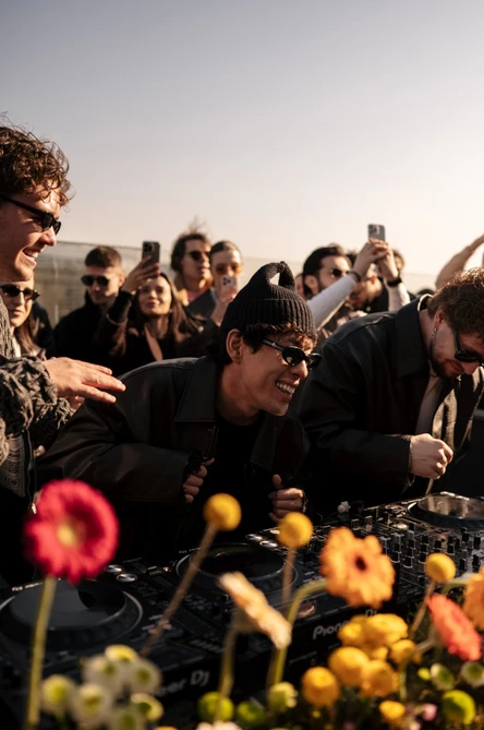 YONA: Почти Лето 3